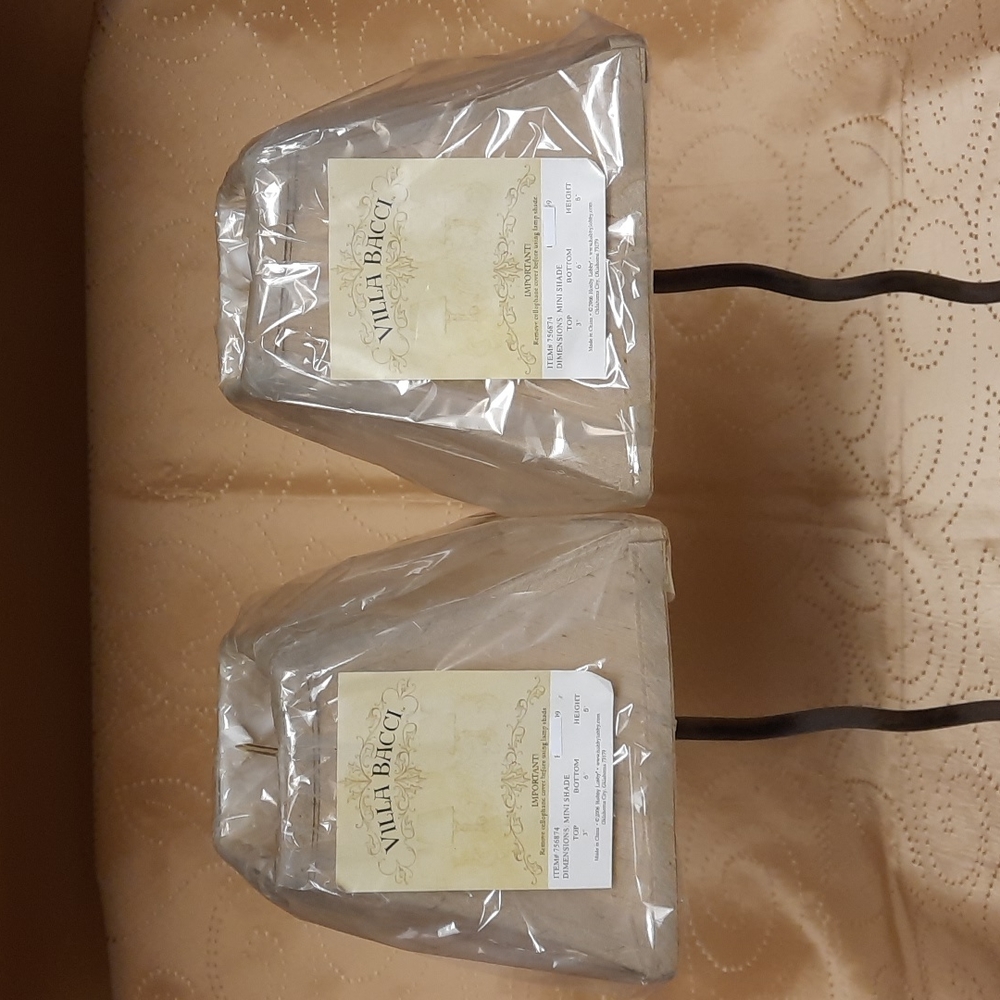 Two brand new VILLA BACCI tan square mini shades still in cellophane wrap.